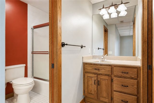 8551 David Drive, Rogers, AR 72756