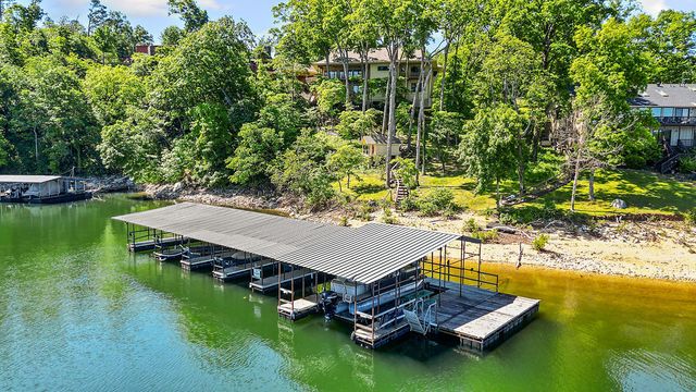 8551 David Drive, Rogers, AR 72756