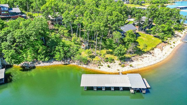 8551 David Drive, Rogers, AR 72756
