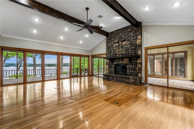 8551 David Drive, Rogers, AR 72756