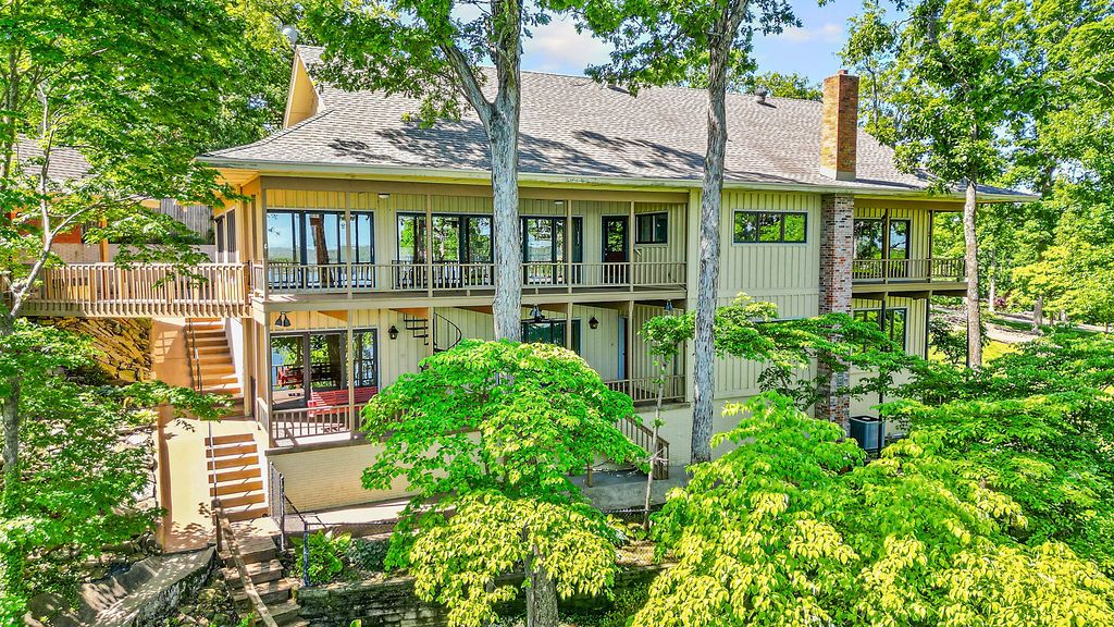 8551 David Drive, Rogers, AR 72756