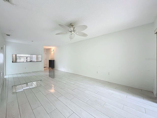 6140 BURNSIDE CIRCLE 204, Orlando, FL 32822