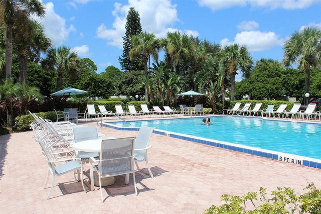 6140 BURNSIDE CIRCLE 204, Orlando, FL 32822