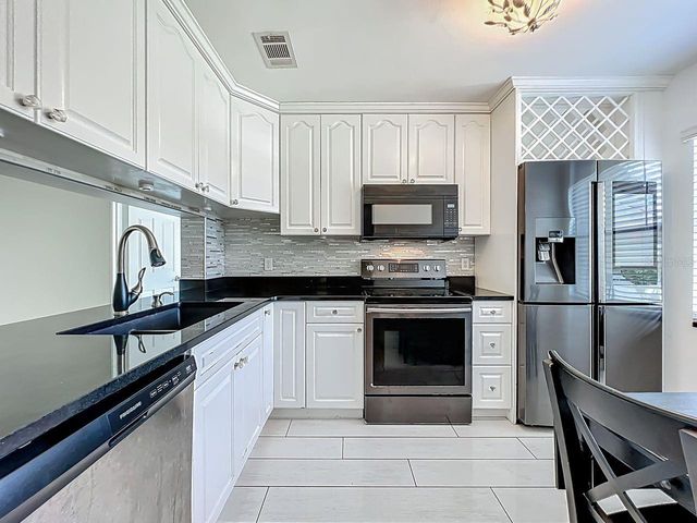 6140 BURNSIDE CIRCLE 204, Orlando, FL 32822