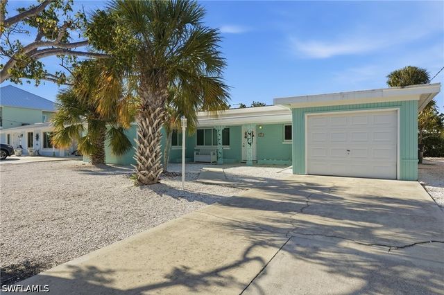 411 Connecticut ST, Fort Myers Beach, FL 33931