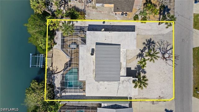 411 Connecticut ST, Fort Myers Beach, FL 33931