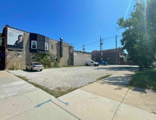3659 W Irving Park Road, Chicago, IL 60618
