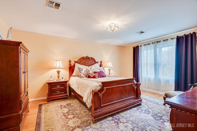 15 Alexander Court, South River, NJ 08882