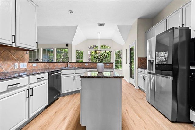 2513 Niemann DR, Austin, TX 78748
