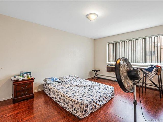 76-30 Grand Central Parkway, Forest Hills, NY 11375