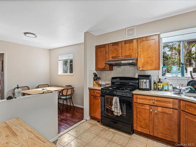 76-30 Grand Central Parkway, Forest Hills, NY 11375