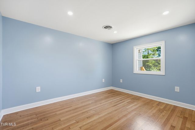 10434 Redwood Circle 10434, Bristol, VA 24202