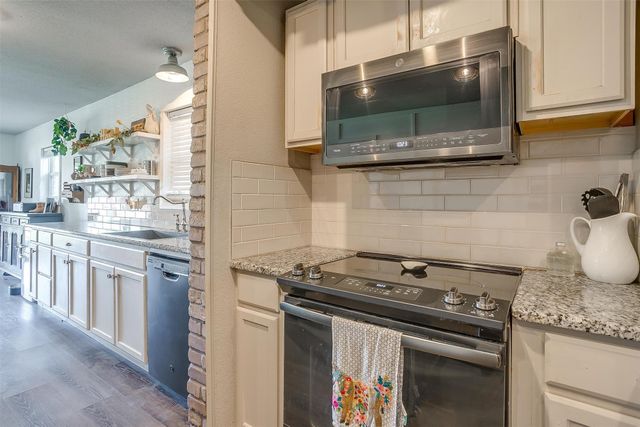 2061 County Road 302, Glen Rose, TX 76043