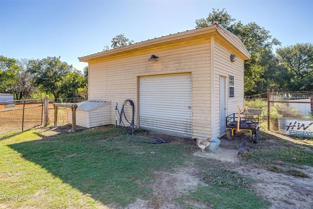 2061 County Road 302, Glen Rose, TX 76043