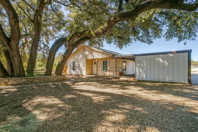 2061 County Road 302, Glen Rose, TX 76043