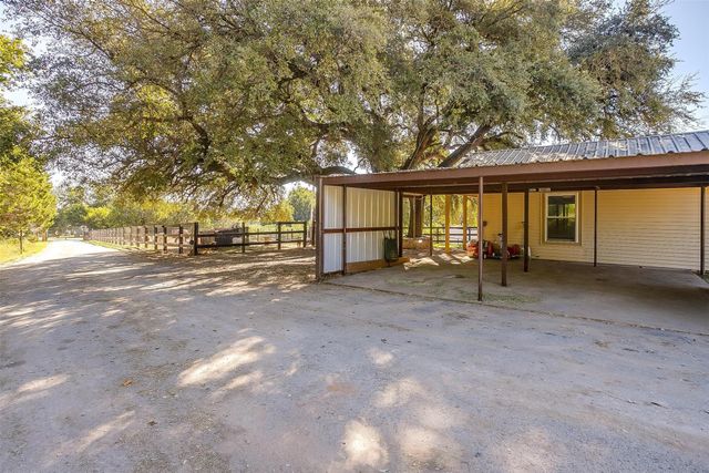 2061 County Road 302, Glen Rose, TX 76043