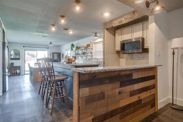 2061 County Road 302, Glen Rose, TX 76043