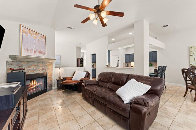 202 Dunkeld DR, Spicewood, TX 78669