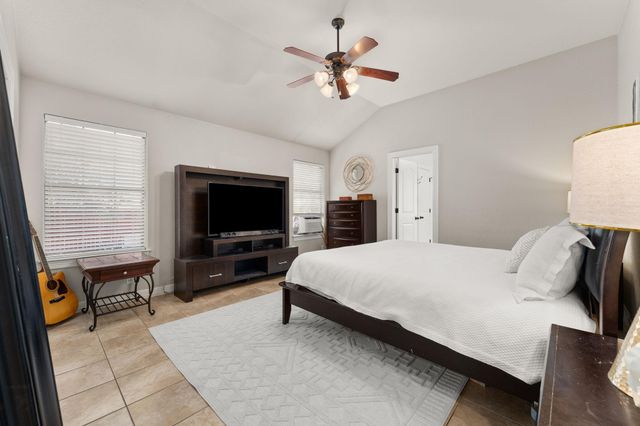 202 Dunkeld DR, Spicewood, TX 78669