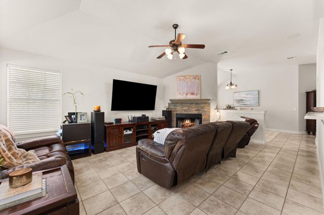 202 Dunkeld DR, Spicewood, TX 78669