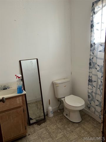 402 Grey Street, Selma, AL 36703