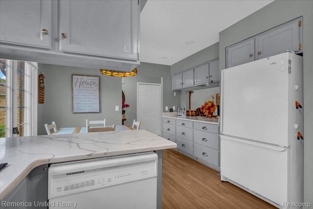 36001 Howell Avenue, Livonia, MI 48154