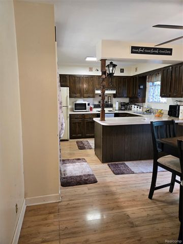 3393 Brenthill Drive, Grand Blanc Charter Township, MI 48439