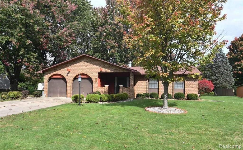 3393 Brenthill Drive, Grand Blanc Charter Township, MI 48439
