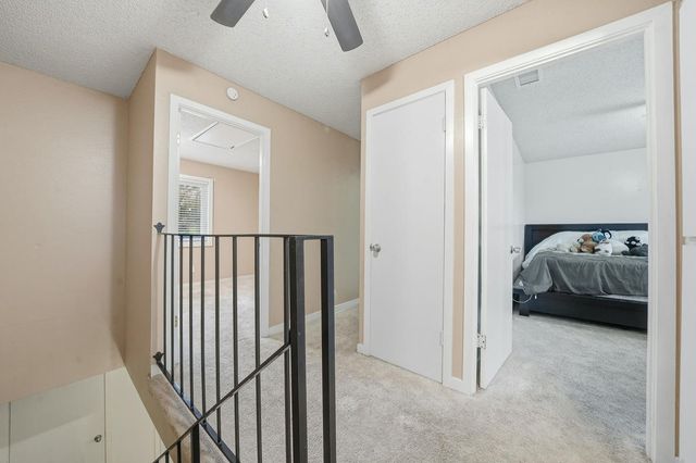 27 Omaha Ct, Sacramento, CA 95823