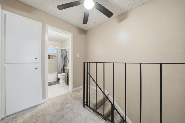 27 Omaha Ct, Sacramento, CA 95823