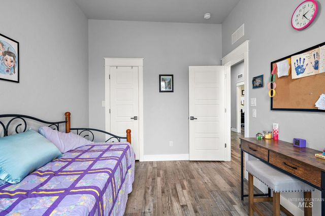 10606 W Cruser, Boise, ID 83709