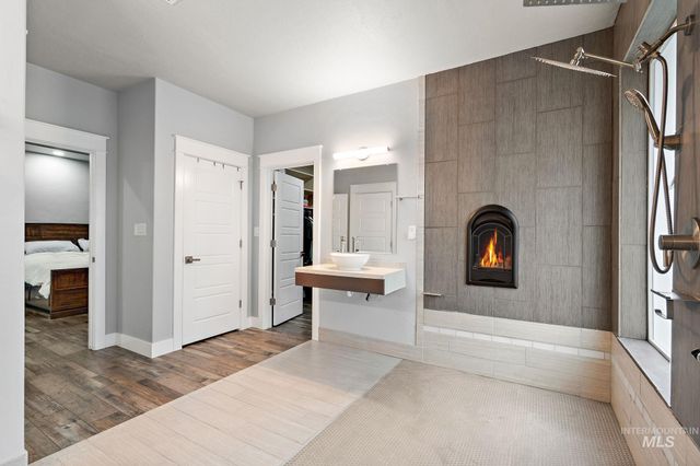 10606 W Cruser, Boise, ID 83709