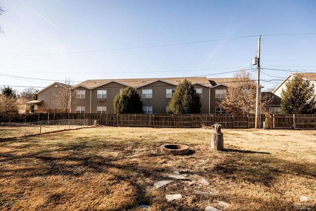 1411 Hartford Road, Manhattan, KS 66502