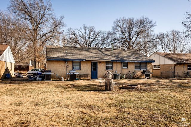 1411 Hartford Road, Manhattan, KS 66502