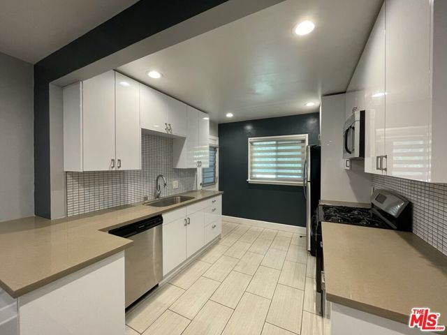 1224 N Fairfax Avenue, West Hollywood, CA 90046