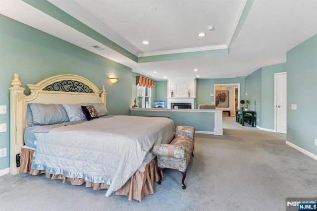 62 Hickory Hill Boulevard 2001, Totowa, NJ 07512