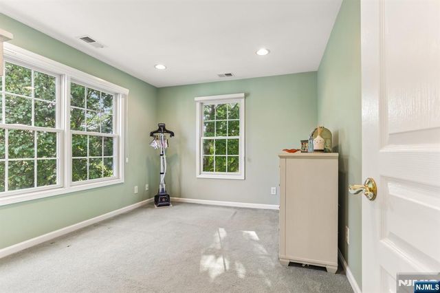 62 Hickory Hill Boulevard 2001, Totowa, NJ 07512