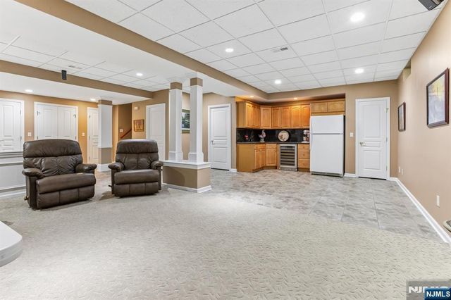 62 Hickory Hill Boulevard 2001, Totowa, NJ 07512