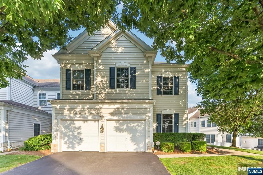 62 Hickory Hill Boulevard 2001, Totowa, NJ 07512