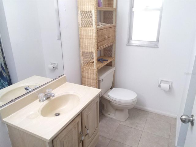 390 301 BOULEVARD W 8D, Bradenton, FL 34205