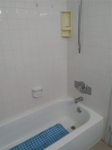 390 301 BOULEVARD W 8D, Bradenton, FL 34205