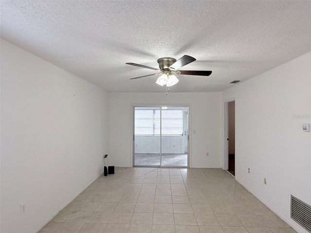 390 301 BOULEVARD W 8D, Bradenton, FL 34205