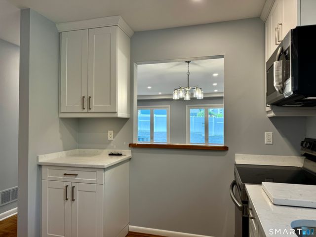 115 Flax Hill Road 10, Norwalk, CT 06854