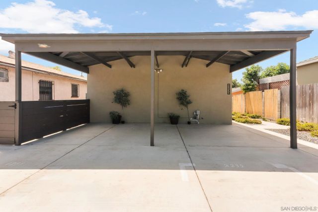 4233 Pepper Dr, San Diego, CA 92105