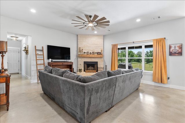 932 Fm 3137, Palo Pinto, TX 76484