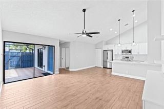 504 Timberlane Cir, Green Acres, FL 33463