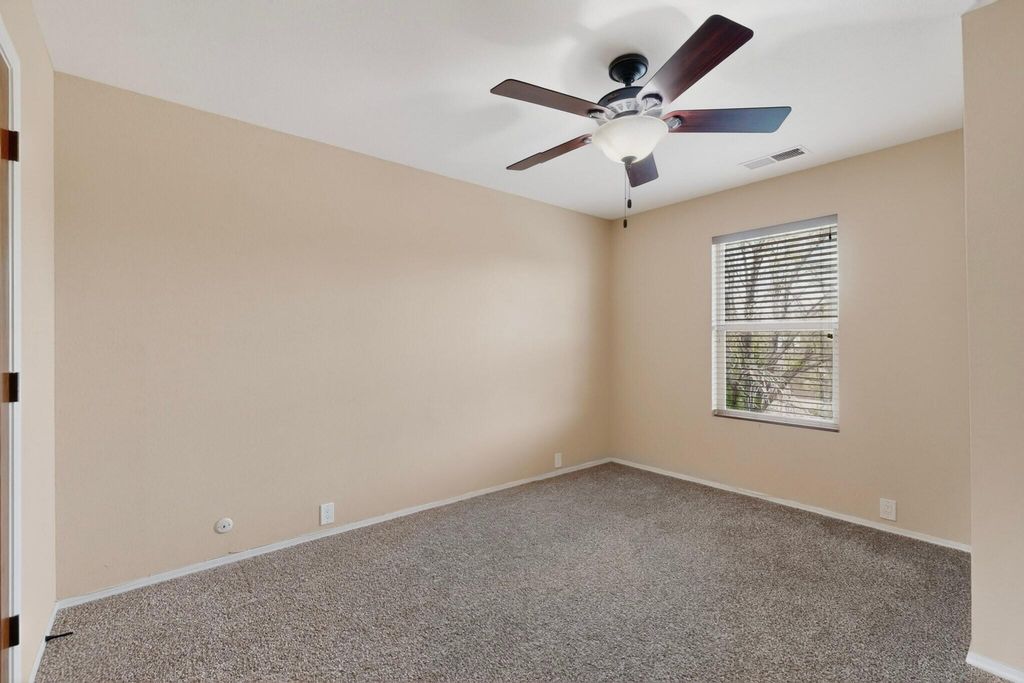 Image 28 of property listing at 5612 Chelwood Park Boulevard NE, Albuquerque, NM 87111