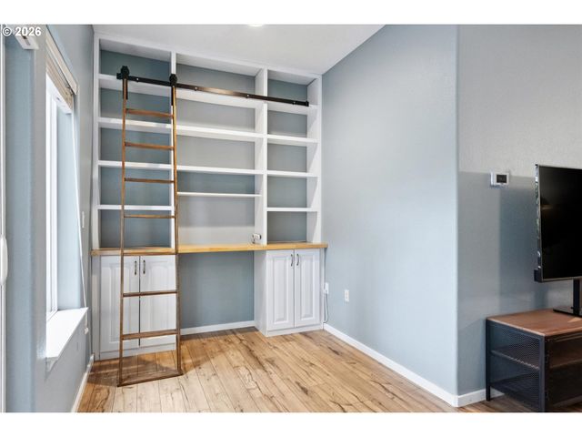 11290 Sw BUFFALO Pl, Portland, OR 97223
