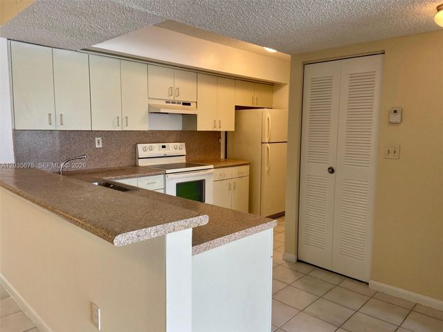 8600 SW 212th Street 208, Cutler Bay, FL 33189