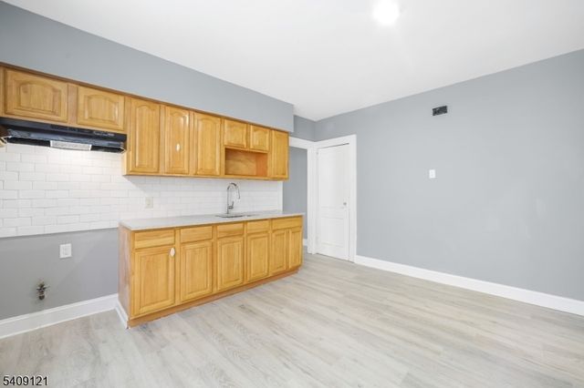 34 Cortland St, Newark City, NJ 07105